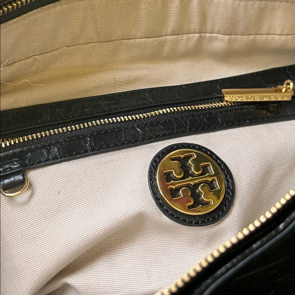 Tory Burch Satchel. Large. Black. Leather18” W by 9.5”H.4” Depth. 8” Bag Handle. - Picture 10 of 15